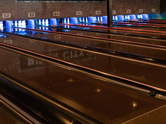 Bowling-QubicaAMF-CAPPING-LIGHTS-Brochures-tile.jpg