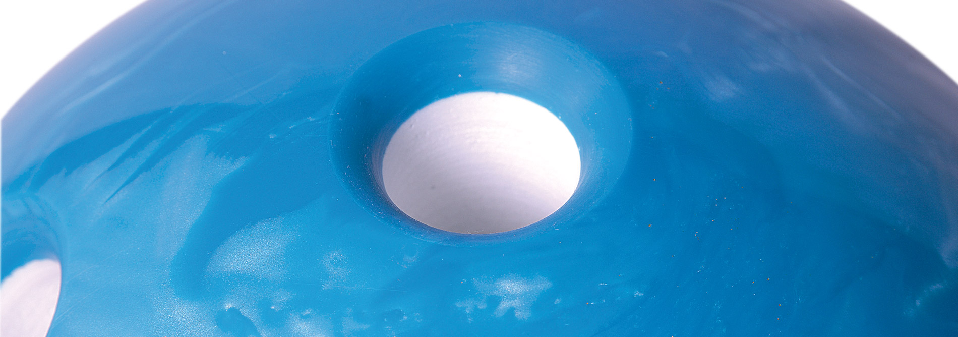 qubicaamf-bowling-Smart-Ball-System-with-Comfort-Fit-Grip.jpg