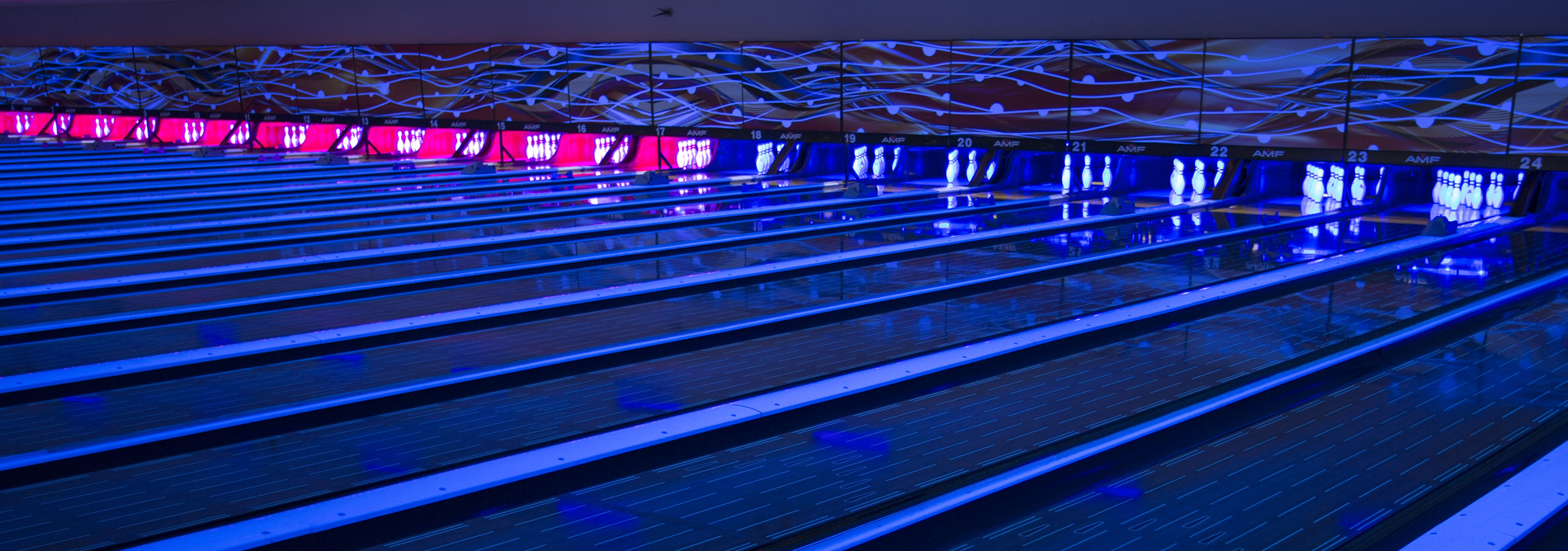 QubicaAMF-bowling-CENTERPUNCH-features-banner.jpg