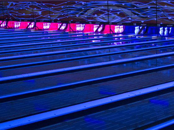 QubicaAMF-bowling-CENTERPUNCH-features-tale.jpg