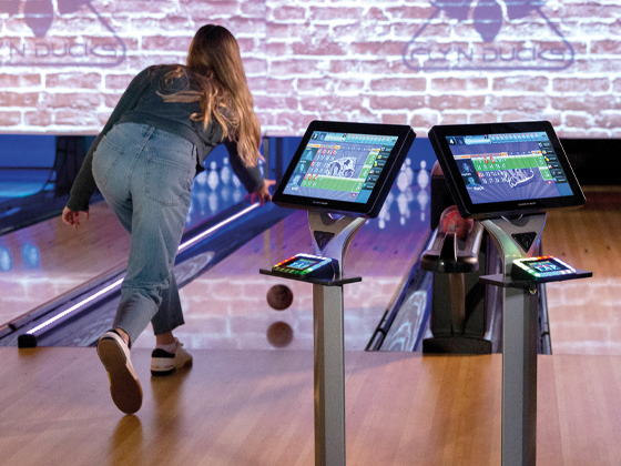 Bowling-QubicaAMF-ENTERTAINMENT-&-REVENUE-Flyn-Ducks-tile.jpg