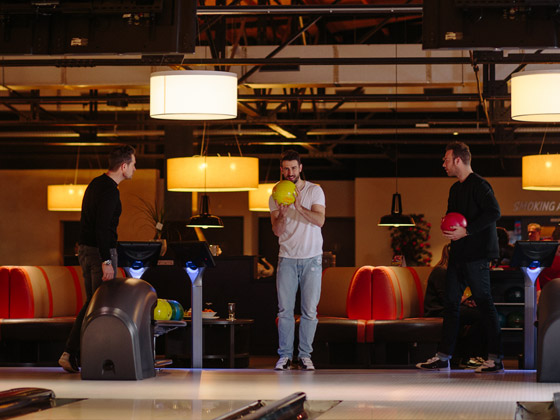 Bowling-QubicaAMF-furniture-feature.jpg