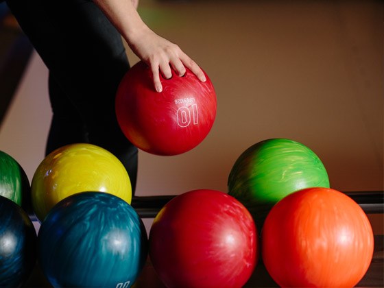 Bowling-QubicaAMF-furniture-Harmony-ball-return-Gentle-ball-exit-speed.jpg