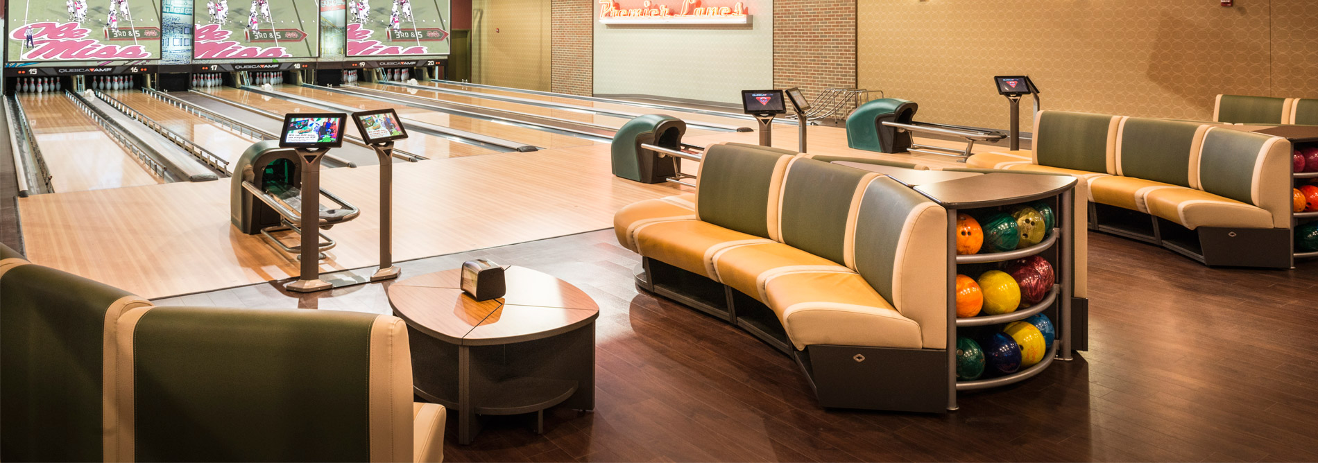 Bowling-QubicaAMF-furniture-Harmony-banner.jpg