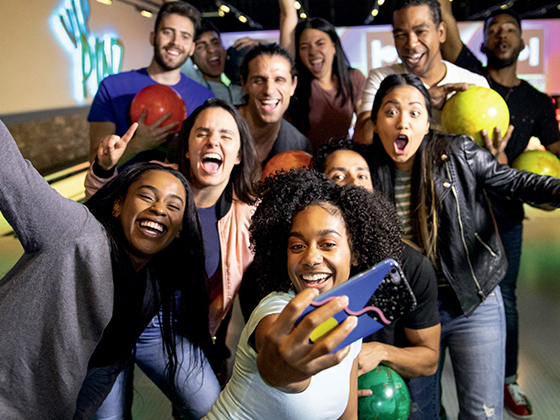 qubicaamf-bowling-hyperbowling-visit-booth-146-tile.jpg