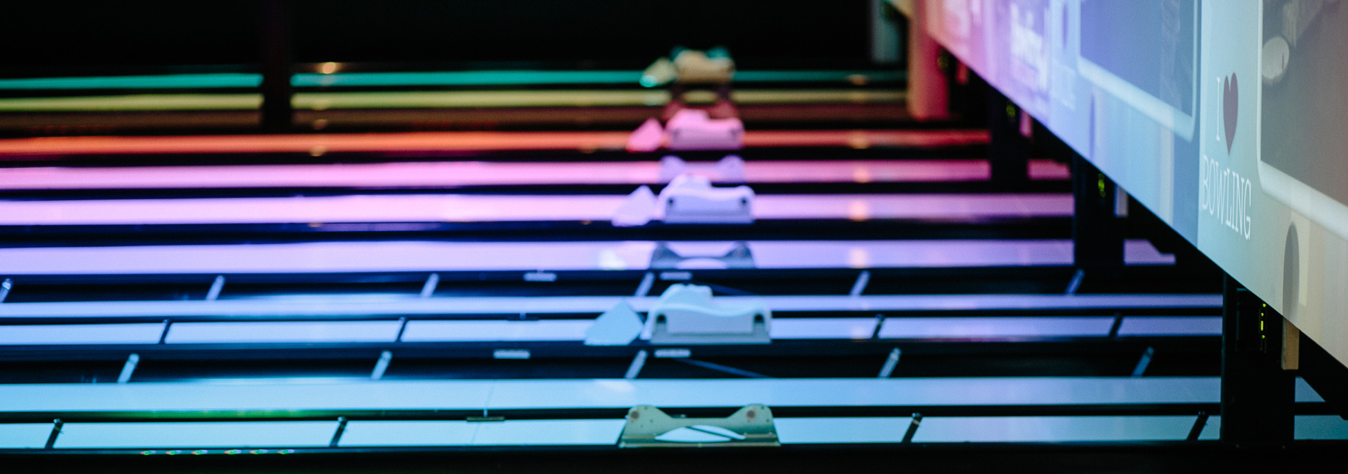Bowling-QubicaAMF-lane-accessories-FEATURES-banner.jpg