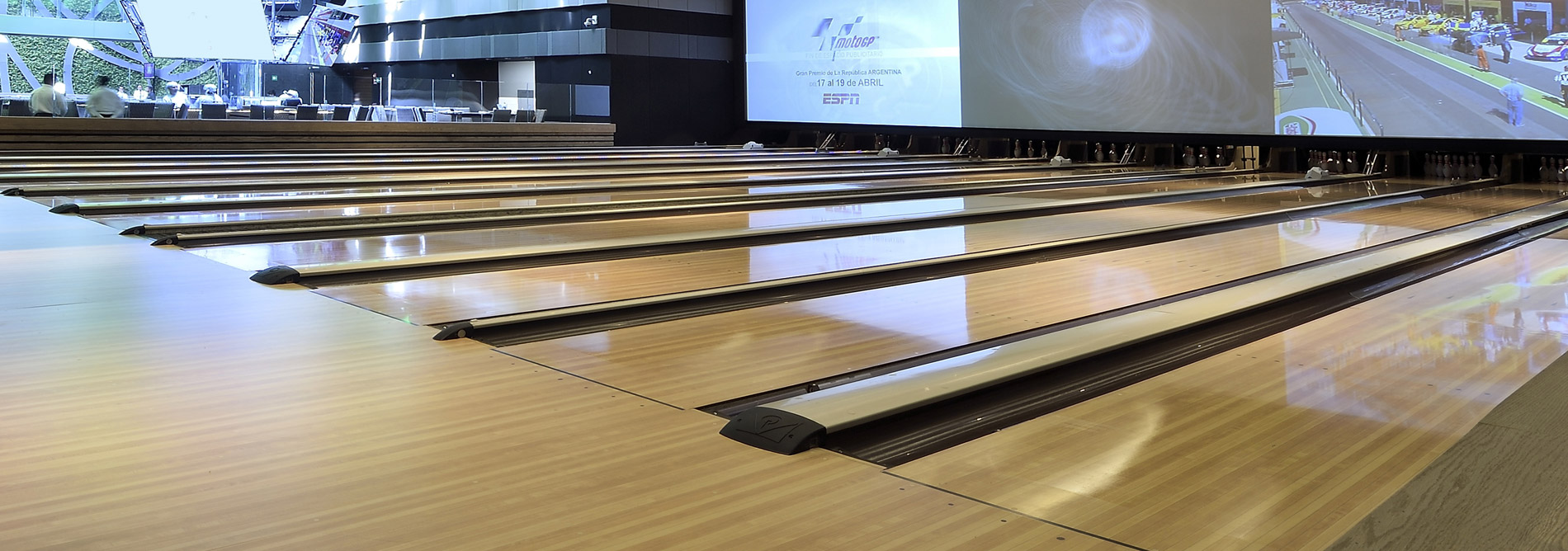 Bowling-QubicaAMF-lanes-spl-banner.jpg