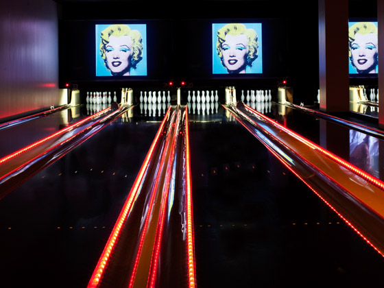 Bowling-QubicaAMF-lanes-spl-boutique-vip-black.jpg