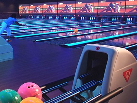 QUBICAAMF-bowling-hybrid-Blue-Fusion.jpg