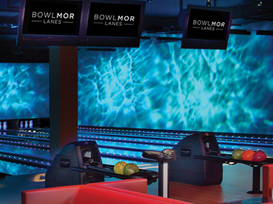 QUBICAAMF-bowling-hybrid-Bowlmor-Anaheim.jpg