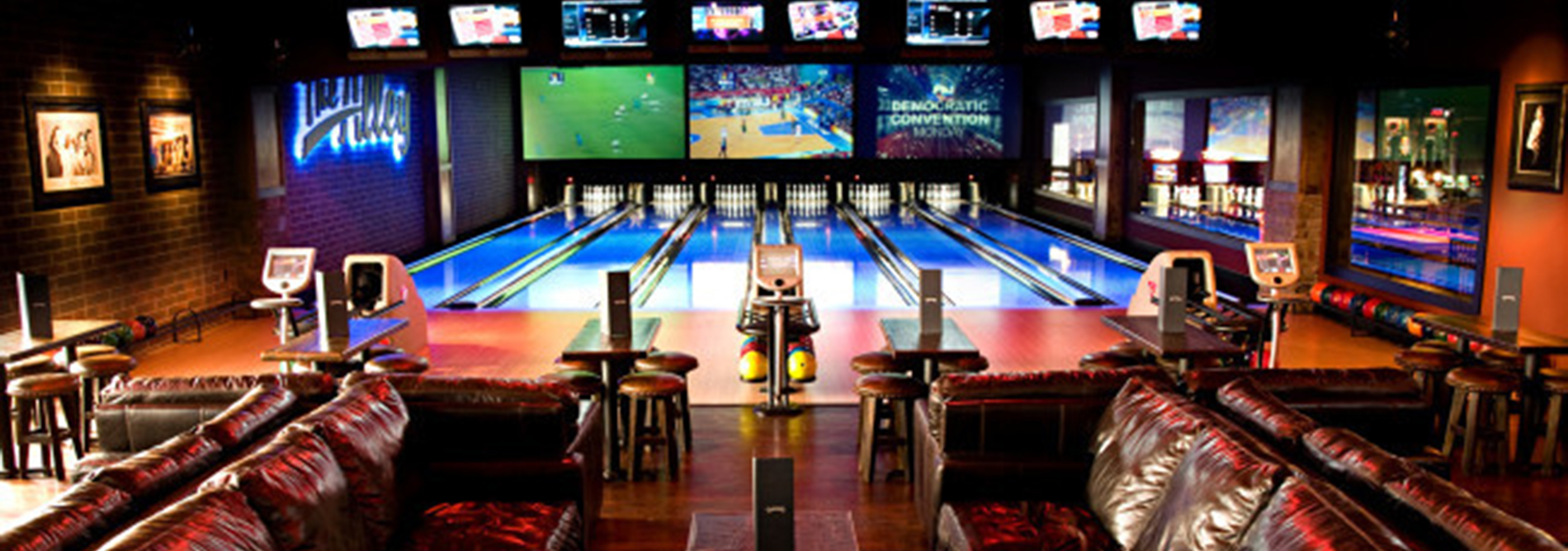 QUBICAAMF-bowling-Traditional-CJ-Barrymores-banner.jpg