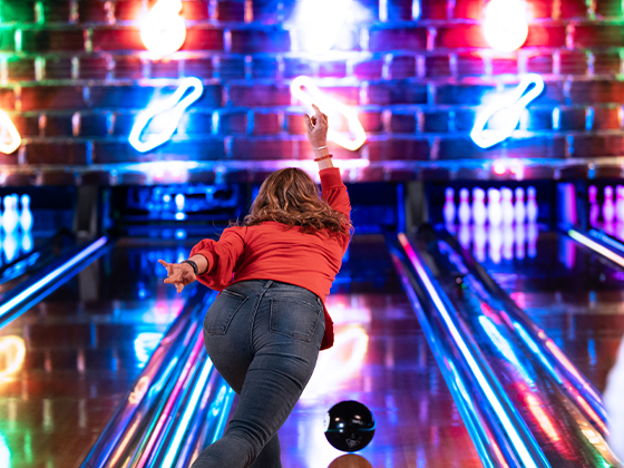 Bowling-QubicaAMF-NEOVERSE-all-elements-tile.jpg