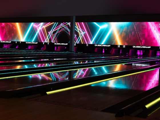 Bowling-QubicaAMF-NEOVERSE-Endless-tile.jpg