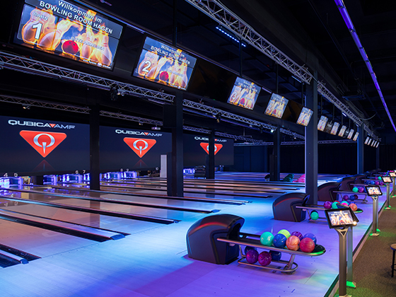 photobook-Bowling-Room-Hagen-tale.jpg