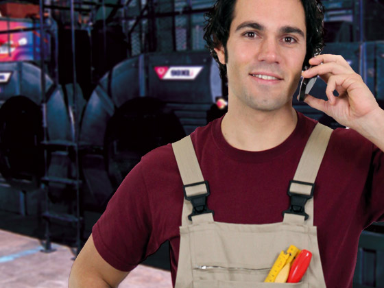 Bowling-QubicaAMF-score-Trouble-call-system-TCS-technician.jpg