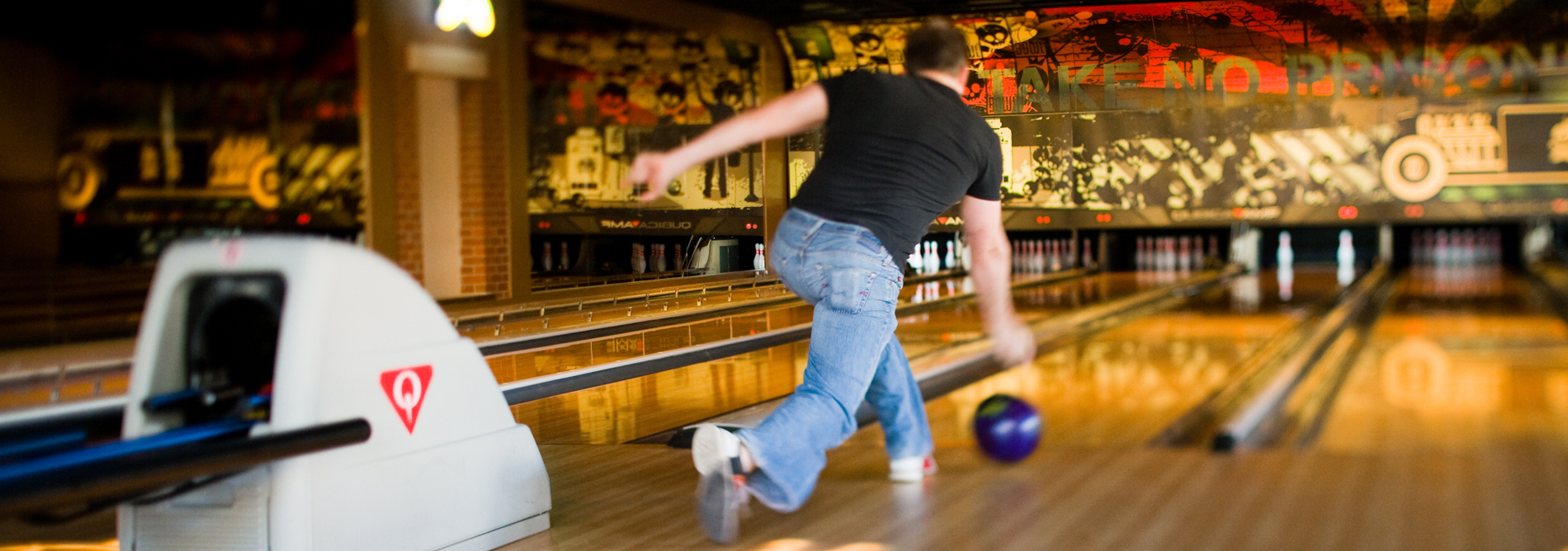 QUBICAAMF-bowling-boutique-East-Village-Tavern-and-Bowl-banner.jpg