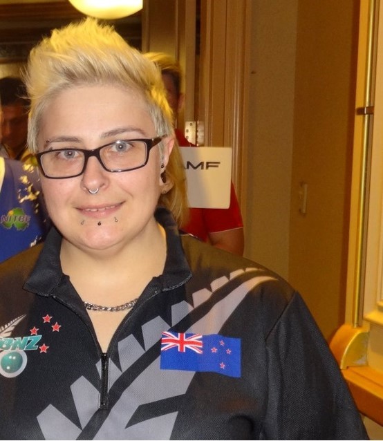 Suzanne Howell.jpg